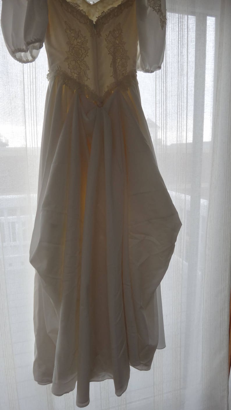 Vintage Wedding Dress Custom Ivory Size 0 Puffed Sleeves Train Lace Bodice 1970/'s