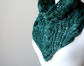 Holly and Ivy Cowl Knitting Pattern PDF instant download