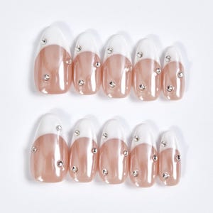 Ongles personnalisés à presser sur les ongles, Clous en diamant, Faux ongles en acrylique, French Tips, Faux ongles réutilisables, Décoration d&#39;ongles fait main, Ongles 3D avec strass de rêve