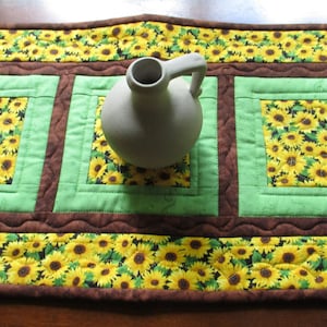 Quilted Table Runner &quot;Sunflower Blossoms&quot; Patchwork Tablemat, Floral Table Topper, Reverslible Table Mat, Yellow Flowers, Quiltsy Handmade