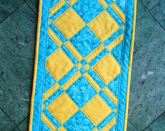 Patchwork Table Runner "Green and Yellow Table Mat", Rectangular Table Topper, Dining Table Mat, Quiltsy Handmade