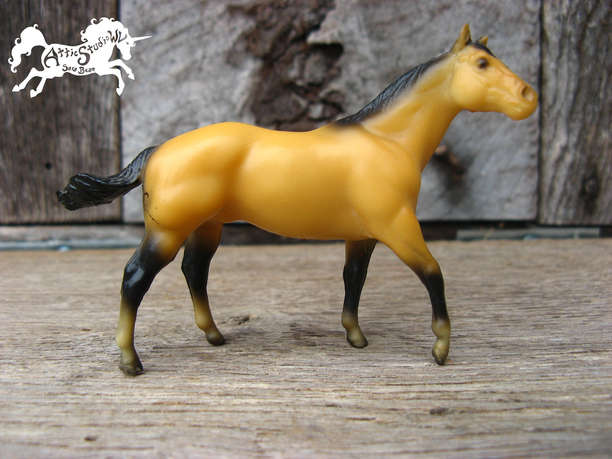 small breyer horses