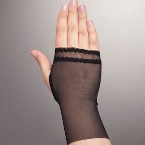 Gants simples courts NOIRS sans doigts, gants courts noirs, gants en dentelle, gants en dentelle courte, gants courts en dentelle en noir, gants de soirée