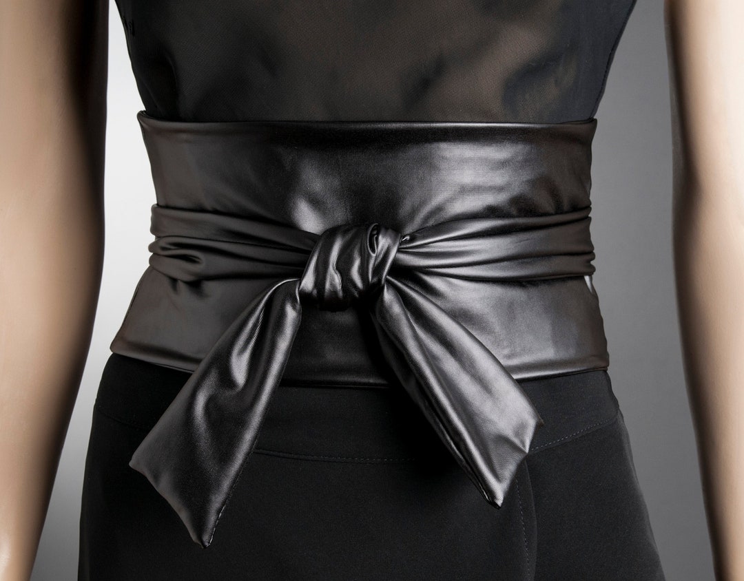 Wide Belt in Black Firm main image 0