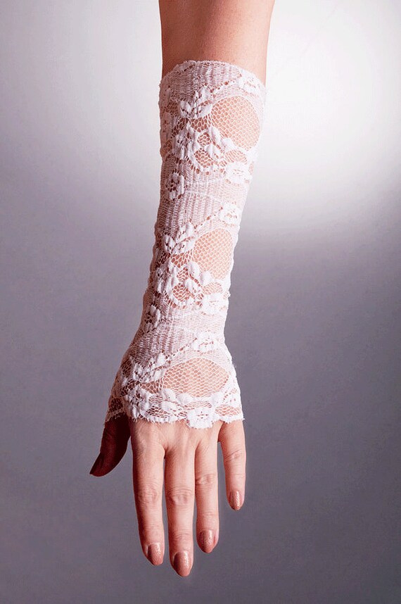 short white lace gloves
