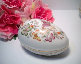 Vintage 70s Avon Porcelain Egg Trinket Box Butterfly Fantasy Treasure Egg 22K Gold Trim