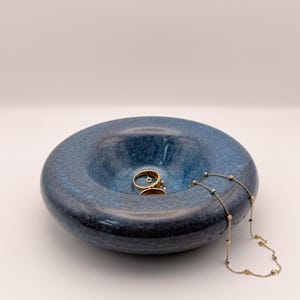 Chunky Bubble Catch All-schotel, handgemaakte keramische decoratieve plaat, steengoed donutschaal, wolkenbord