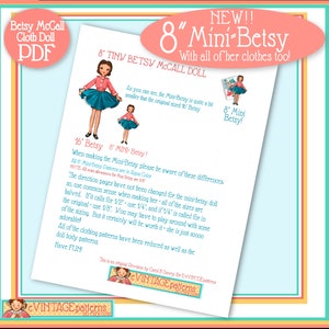 Pu&ograve; includere: Un modello PDF stampabile per una bambola Mini-Betsy di 20 cm, una versione pi&ugrave; piccola della bambola Betsy McCall di 40 cm. Il modello include istruzioni per la creazione della bambola e dei suoi vestiti. L'immagine mostra un'illustrazione a colori della bambola Mini-Betsy che indossa un vestito blu e un maglione rosso.