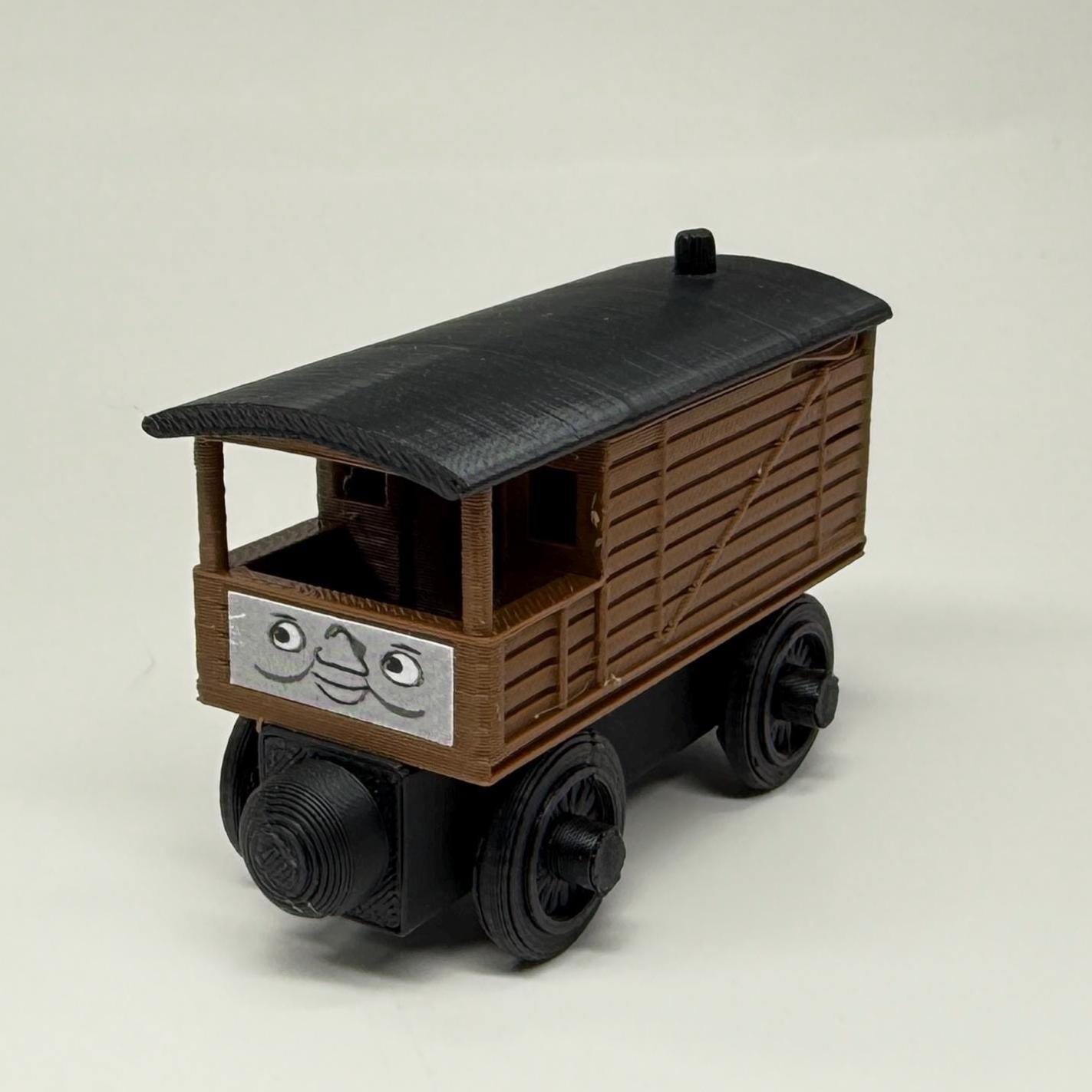 木製鉄道のブレーキ車、車掌車。トーマス＆フレンズ、ブリオなどの