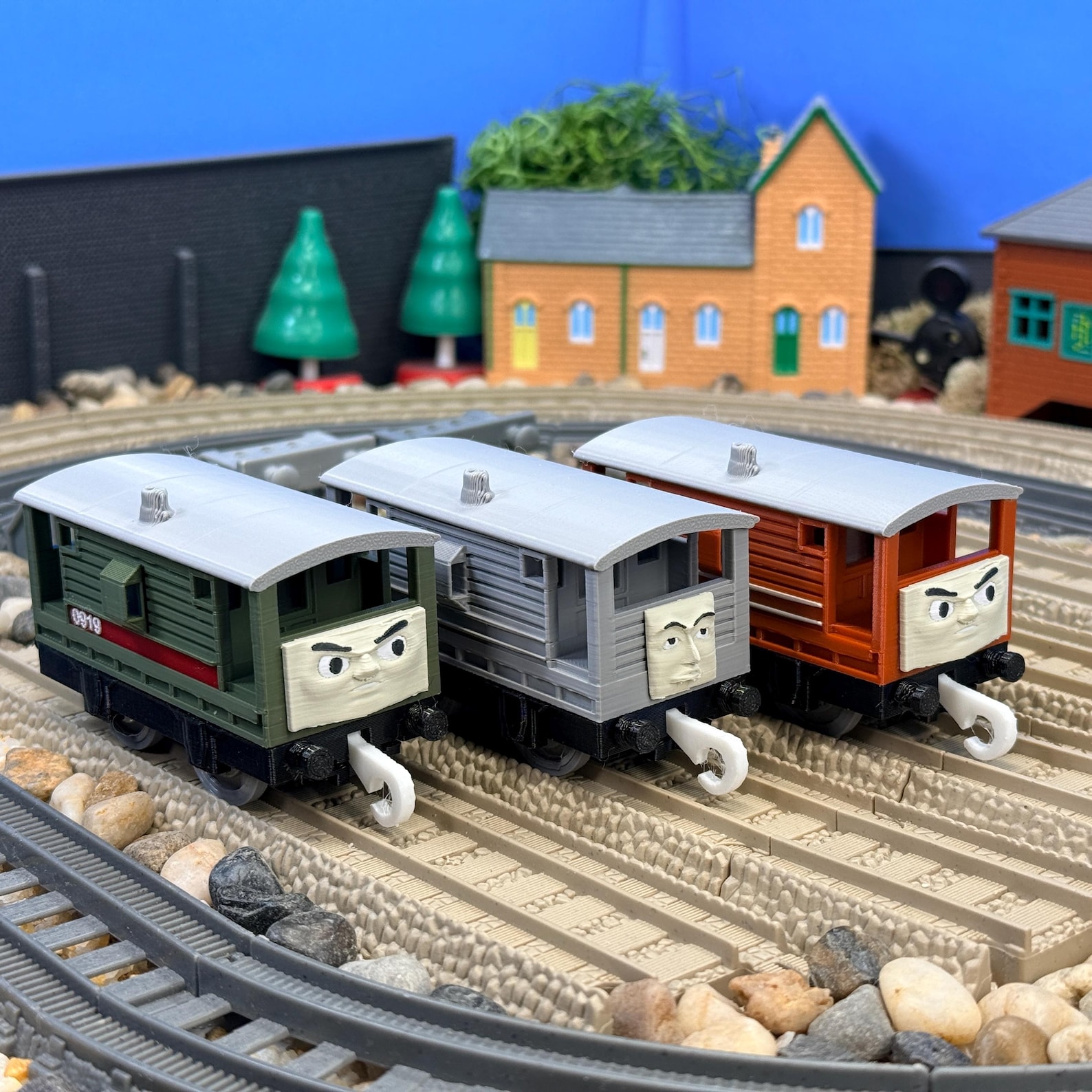 Trackmaster Unity Van Trackmaster Brake Van Train With 3D Face Custom Made Thomas & Tomy ...