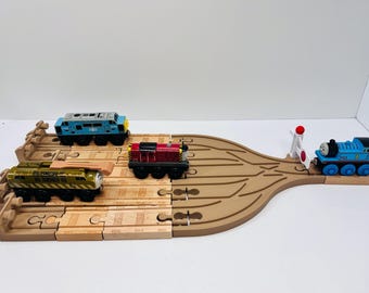 Wooden Railway 5 Way Split Train Track & Buffer/Bumper Set w/w  Thomas and Friends, Brio, IKEA and Others