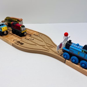 Wooden Railway 3 Way Split Train Track & Buffer/Bumper Set w/w  Thomas and Friends, Brio, IKEA and Others