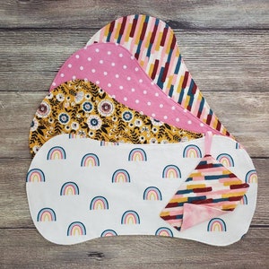 Rainbow Burp Cloth Set, Boho Rainbow, Baby Girl Shower Gift, Burp Cloth Set, Burp Rags, Baby Burp Cloths, Baby Sprinkle Gift, Baby Feeding Crinkle Square Set