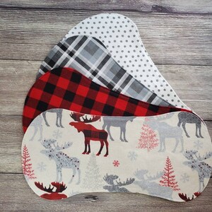 Kariertes Flanell Spucktuch Baby Boy Set, Elch Print, rot und schwarz Karo, Baby Boy Geschenk, modernes Spucktuch, Kindergarten Windeltasche Essential