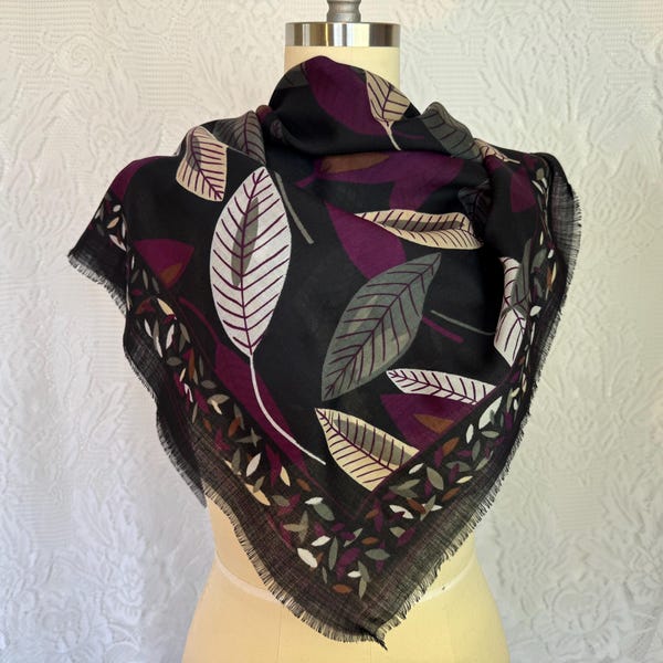 Wool Leaves Scarf: Dark Academia Gray Purple Shawl - Terra Exchange Vintage