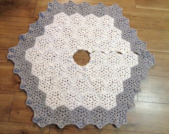 White and Gray Christmas Tree Skirt Crochet Granny Hexagons with Silver Thread, Bridal Shower Gift, Old Fashion Handmade Tree Blanket