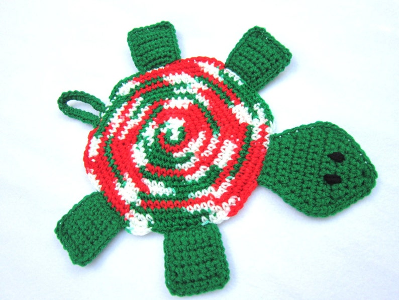 Turtle Hot Pad Crocheted Christmas Colors Pot Holder, Gift for Teacher, Fun Kitchen Accessory, Present for Friend, Christmas Decoration image 3