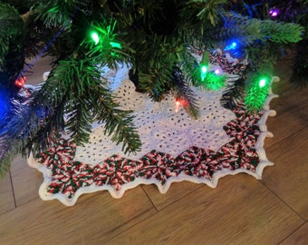 Red, Green and White Christmas Tree Skirt Crochet Granny Hexagons, Bridal Shower Gift, Old Fashion Handmade Tree Blanket, READY to SHIP