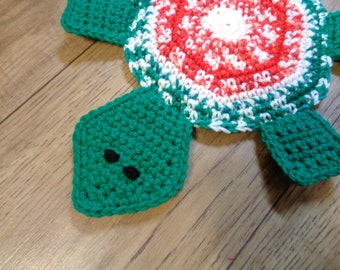 Turtle Pot Holder, Crochet Hot Pad in Red and Green, Table Trivet, Housewarming Present, Bridal Shower Present, Christmas Decor