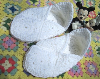 Wedding Slippers in White Granny Squares, Crochet Bridal Shoes, Rehearsal Slippers, Before and After Wedding Bride Accessory, Shower Gift