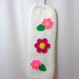ピンクの花のプラスチックバッグホルダー、かぎ針編みの装飾、Charlene の Walmart バッグホルダー、母の日のギフト、オーダーメイド、ガーデンデコレーション