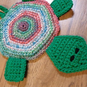 Turtle Hot Pad, Tortoise Trivet for Kitchen, Hostess Gift. Turtle Collector Gift, Crocheted by Charlene, Colorful Turtle Pot Holder