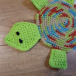 Turtle Hot Pad, Tortoise Trivet for Kitchen, Tan, Blue and Green Hostess Gift. Turtle Collector Gift, Crocheted by Charlene, READY TO SHIP