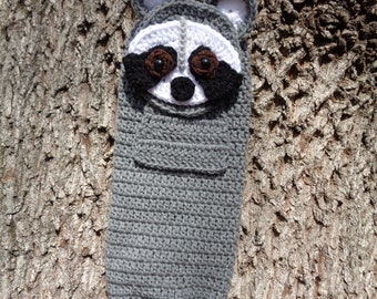 Crochet Raccoon Plastic Bag Holder: Gray Yarn Home Decor