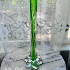 VTG Style Murano Italy Bud Vase Elephant Foot Base Green Twisted Blown Glass 11”