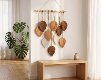 Decorazione murale con piume – Grande foglia in macramè in stile boho