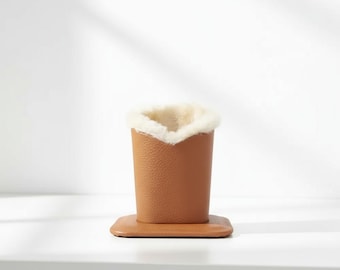 Plush Eyeglass Holder Winter Display Stand - Soft Polyester Glass Shelf Organizer for Sunglasses & Glasses, Perfect Gift for Travelers