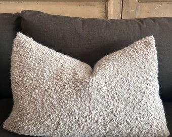 Bubley Lumbar Pillow