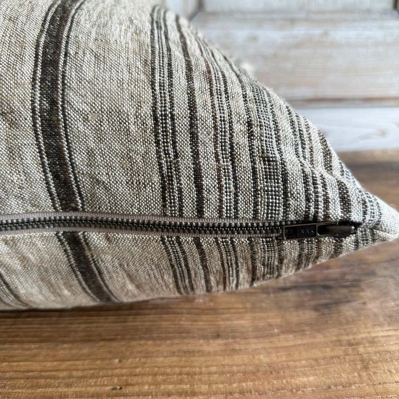BloomHomeInc Linen Pillow - Thumbnail 4