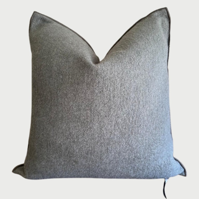 BloomHomeInc Bouclette Wool Pillow - Thumbnail 2