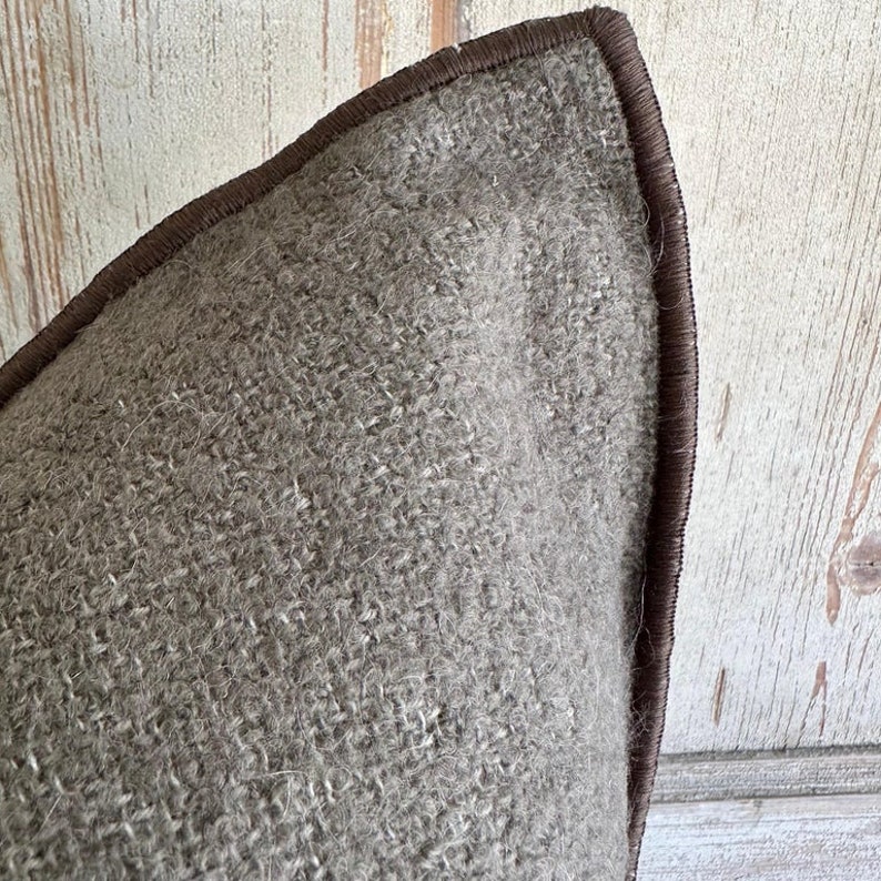 BloomHomeInc Bouclette Wool Pillow - Thumbnail 5