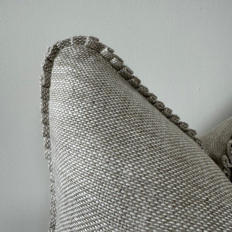 BloomHomeInc Linen Pillows - Thumbnail 4