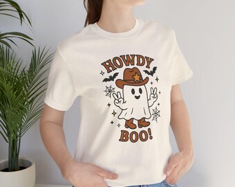 Howdy Boo Halloween Ghost T-Shirt, Funny Halloween Tee, Unisex Spooky Shirt, Trick or Treat Top, Fall Festive Apparel