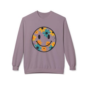 Floral Smiley Crewneck Sweatshirt, Unisex Sweater, Cute Fall Fashion, Gift for Friends, Casual Wear, Happy Vibes