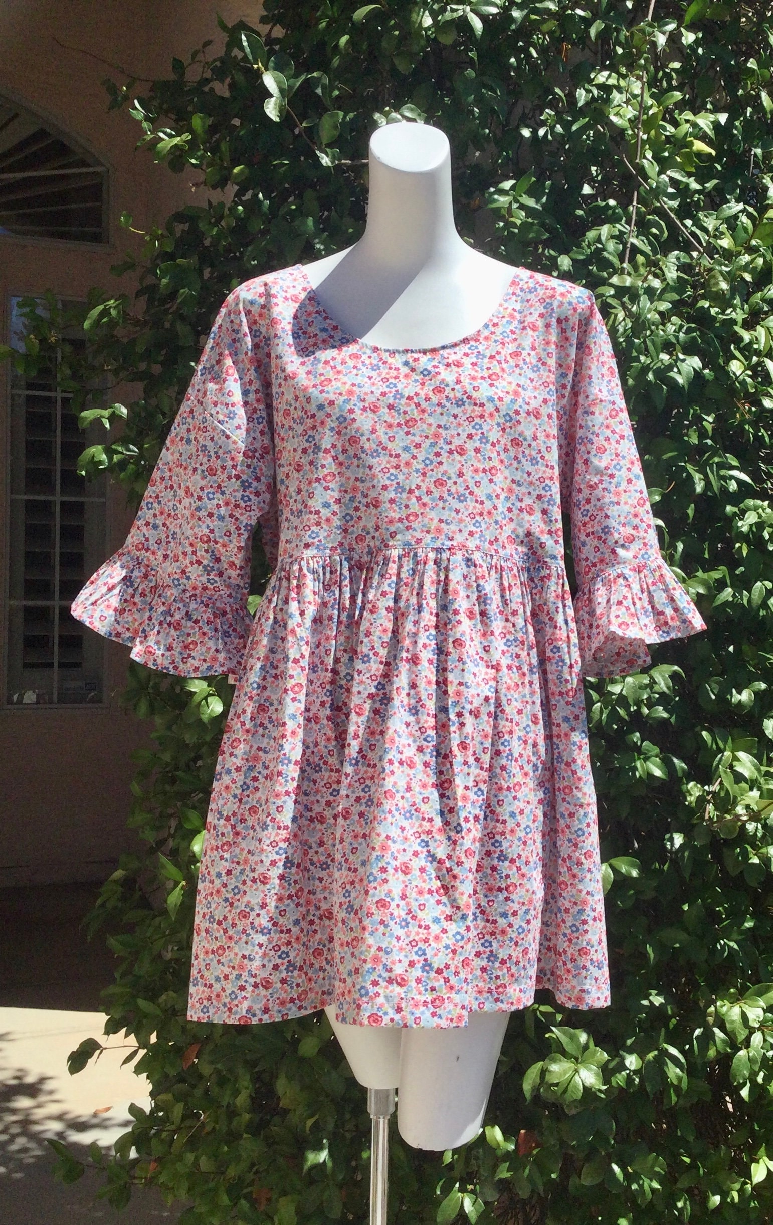 baroque maroon dress