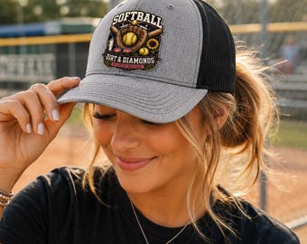 Gorra de béisbol ajustable para mamás de softbol, Dirt Diamonds Trucker Cap, gorra de béisbol ajustable con cierre a presión, regalo para mamás de torneos, gorra para padres de softbol, softbol de fin de semana
