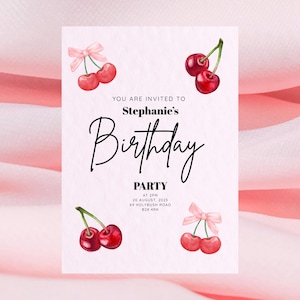 以下が含まれることがあります： 淡いピンク色の背景に水彩画のさくらんぼが描かれた誕生日パーティーの招待状。「You are invited to Stephanie's Birthday Party」と書かれ、日付、時間、場所が記載されています。Canvaのロゴが右上にあります。