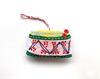 Felt Drum Ornament Pattern – DIY Winter Wonderland Sewing (PDF Pattern)