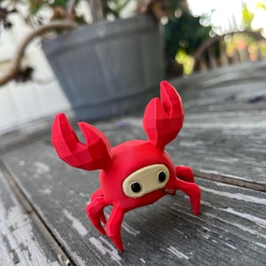 Team Fortress 2: Red Spy Crab Desk Buddy Figure
