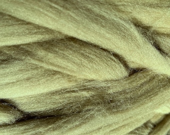 SALE! Light & Earthy Sage Merino SUPERFAST SHIPPING!