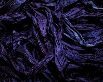 Cinta fina de seda sari reciclada de color púrpura oscuro ultravioleta de 5 a 10 yardas para tejer joyas, técnicas mixtas giratorias ¡ENVÍO SÚPER RÁPIDO!