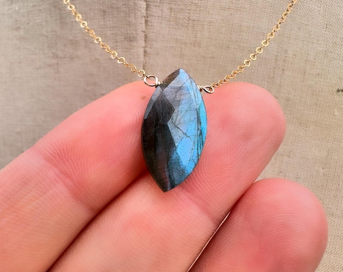 Marquise Labradorite Drop Necklace // Labradorite Necklace // Faceted Labradorite Gemstone // Galaxy Gemstone // Aurora Borealis