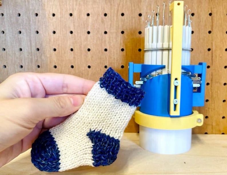 3D Daten:Tiny Rundstrickmaschine (STL für 3Ddruck ) Bild 7