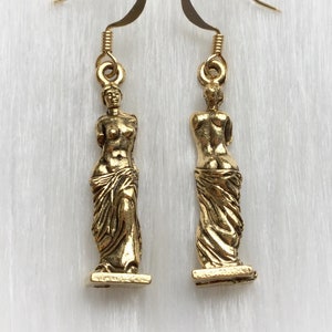 Venus de Milo, Aphrodite Statue Art earrings in silver pewter or gold plated, gift idea, artist,