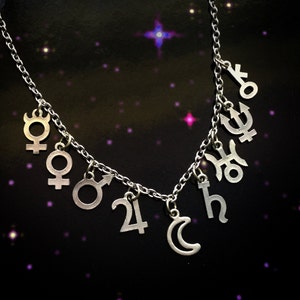 Mond und Planet Glyph Halskette, Astrologische Planeten Symbole, Merkur, Venus, Mars, Jupiter, Saturn, Uranus, Neptun, Pluto oder Chiron