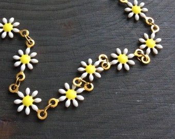 Daisy chain necklace or bracelet, summer flower charm jewelry, silver or gold, floral